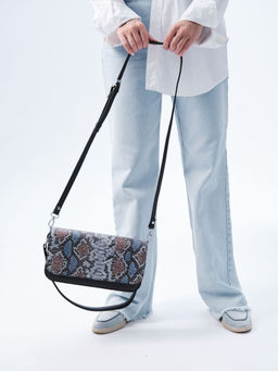 Сумка кожаная багет Deboro 30138 темный лес