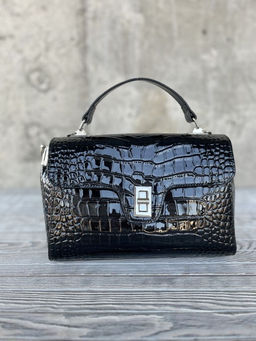 Женская лаковая сумка под крокодила HW-7711 Блек