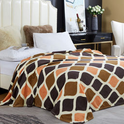 Плед/покрывало 220х200см "Каргопольский", велсофт "California" набивной, полиэстер 100%, плотность 160г/м2, упаковка: 20х33см пояс бумажный, "Домашняя мода" (Россия)