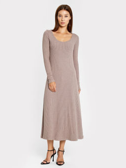 Платье женское макси бежевого цвета