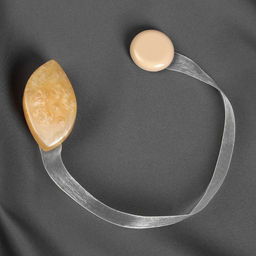 Цена за 2 шт. Подхват для штор «Лепесток», 5×3.5 см, светло-песочный