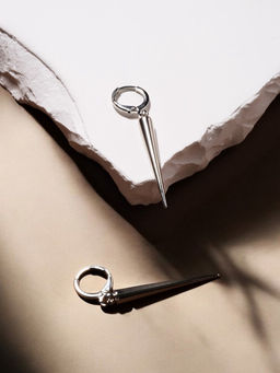 Серьги металл «Шипы» удлинённые, цвет серебро