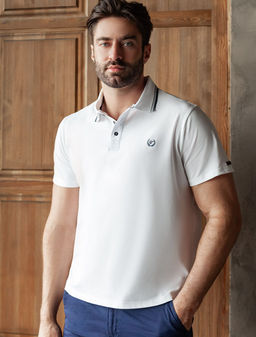 Футболка-поло из фактурного трикотажа