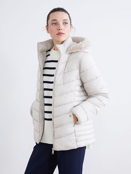 K?rkl? Kap??onlu Kad?n ?i?me Mont