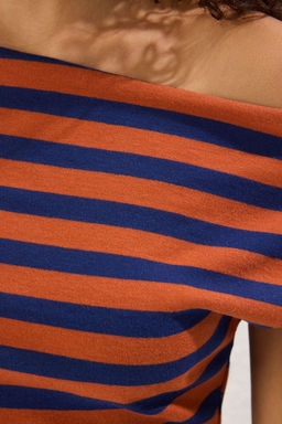 Kahverengi Lacivert Cizgili Kay?k Yaka Fitted Yumusak Kumasl? Esnek Orme Bluz TWOSS24BZ00090