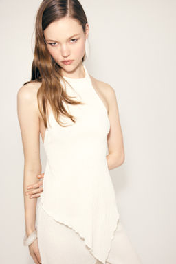 Top halter con efecto arrugado - H&m фото 3