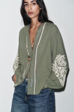 CONTRAST EMBROIDERY BLOUSE - Zara фото 2