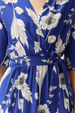 Mavi Kusakl? Cicek Desenli A Kesim Kruvaze Yaka Midi Dokuma Elbise TWOSS24EL00915