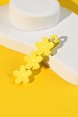 Заколка для волос зажим, арт. 71765 / 10 ЦВЕТОЧКИ (в наборе: 1шт., 6,4 см, черный металл, полиэфирная смола, цвет: жёлтый, подложка из мелованного картона + ПЭТ-пакет с европодвесом)