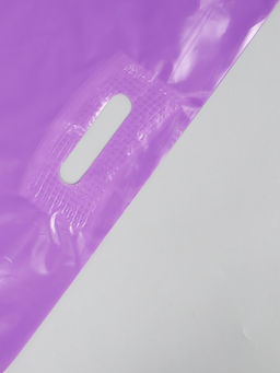 Цена за 50 шт. Пакет с вырубной усиленной ручкой ПВД, Фиолетовый, 40×50 см, 45 мкм