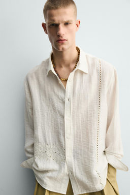 CAMISA BORDADO TROQUELADO / Crudo
