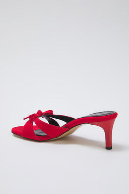 K?rm?z? Fiyonk Detayl? Yuvarlak Burun Kad?n 6 cm Topuklu Terlik TAKSS25TO00012