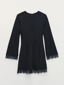 Приталенное платье мини с кружевом / Zarina  фото 8