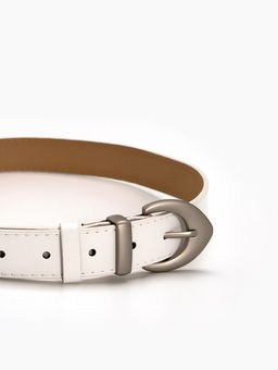 Ремень женский, 110×3 см, пряжка металл матовая, серебристая, белый