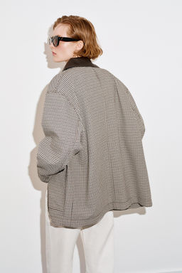 CHAQUETA PATA DE GALLO ACABADOS EFECTO PIEL / Negro / Crudo - Zara фото 4