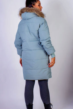 Зимняя удлиненная парка с капюшоном натуральный мех арт.617