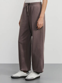 Утепленные джоггеры из хлопка / Zarina фото 3