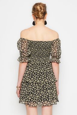 Siyah Cicekli Etegi Volanl? Skater/Belden Ac?lan Sifon Mini Astarl? Dokuma Elbise TWOSS22EL2772