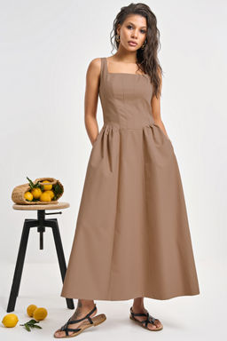 Сарафан джинсовый с корсетными линиями мокко