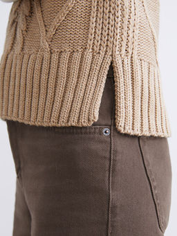 Dik Yaka Kendinden Desenli Kad?n Triko S?veter