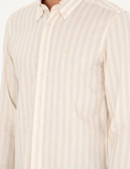 Бежевая рубашка приталенного кроя в полоску из смесового льна - Cacharel фото 7