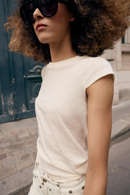 CAMISETA MINIMAL MANGA CORTA / Vainilla - Zara фото 2