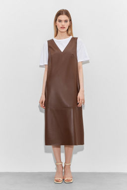 Платье из экокожи