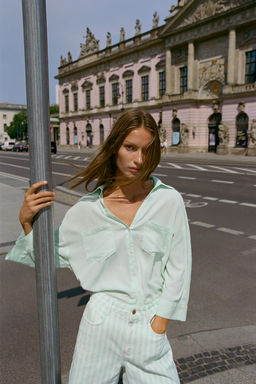 CAMISA FLUIDA CON LINO / Menta - Zara фото 3