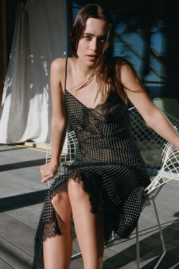 VESTIDO ESTAMPADO LUNARES ENCAJE / Negro - Zara фото 2