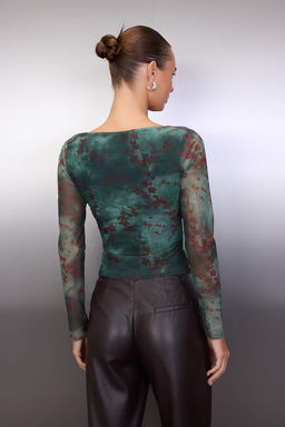 Haki Soyut Cicekli Anvelop Fitted/Vucuda Oturan Tul Orme Bluz TWOAW26BZ00226