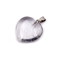 Подвеска Сердечко из камня Горный хрусталь привлекают к владельцу любовь и радость жизни 1,5см