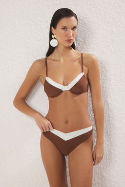 TRENDYOLMILLA Kahverengi Serit Detayl? Normal Bel Regular Bikini Alt? TBESS25BA00049