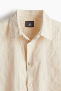 Camisa en tejido texturizado Regular Fit - H&m фото 7