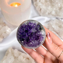 Шар из Аметиста с жеодой