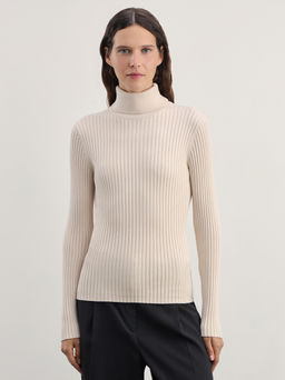 Базовая водолазка в рубчик из вискозы / Zarina  фото 3