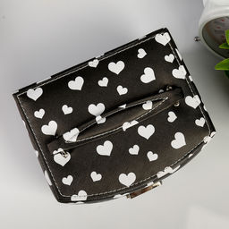 Шкатулка для украшений Сердечки на чёрном, кожзам, с замком и ключом, 11?16?13 см