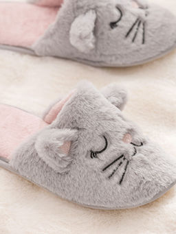 Nak??l? Pel?? Kad?n Ev Terli?i