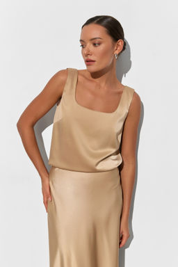 Топ с квадратным вырезом