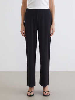 Beli Lastikli Dokulu Kad?n Pantolon