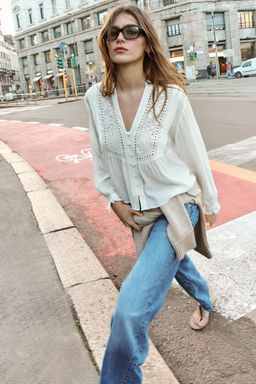 CROPPED BLOUSE WITH CUTWORK EMBROIDERY - Zara фото 5