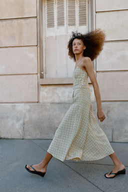 VESTIDO MIDI TIRANTES CUADROS / Amarillo