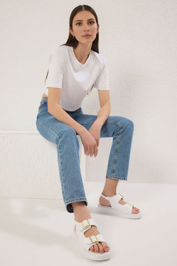 Beyaz Cift Tokal? Kad?n Kal?n Taban Sandalet TAKAW25SD00000