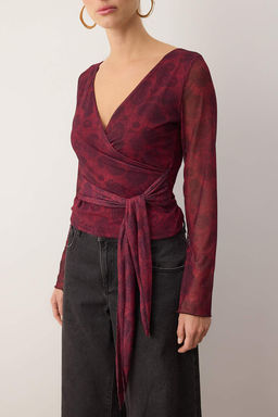 Bordo Soyut Anvelop Fitted/Vucuda Oturan Tul Orme Bluz TWOAW26BZ00226