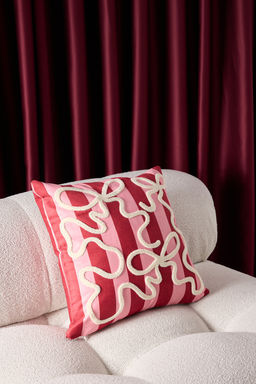 Tekli Cizgili Fiyonk Punch Detayl? K?rlent K?l?f? 45x45cm TPHAW26KKK00003 - Trendyolmilla фото 2