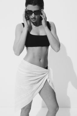 Pareo con inserciones de encaje - H&m фото 2