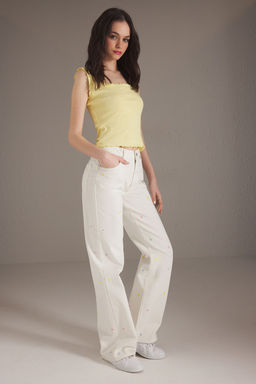 Beyaz Cicek Nak?sl? Normal Bel Wide Leg Jeans TWOSS25JE00232