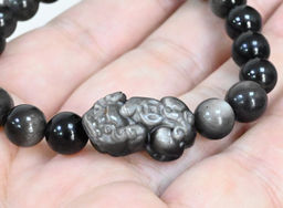 Обсидиан иризирующий браслет шарик 8мм с Драконом