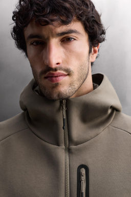 SUDADERA T?CNICA CREMALLERA CAPUCHA / Arena - Zara фото 6