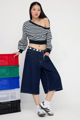 TRENDYOLMILLA Siyah Regular Kal?p Kal?n Ici Polarl? Crop Asimetrik Yaka Orme Sweatshirt TWOAW25SW00143