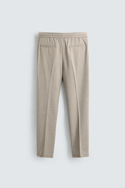 PANTAL?N CINTURA JOGGER CONFORT / Beige vigor?